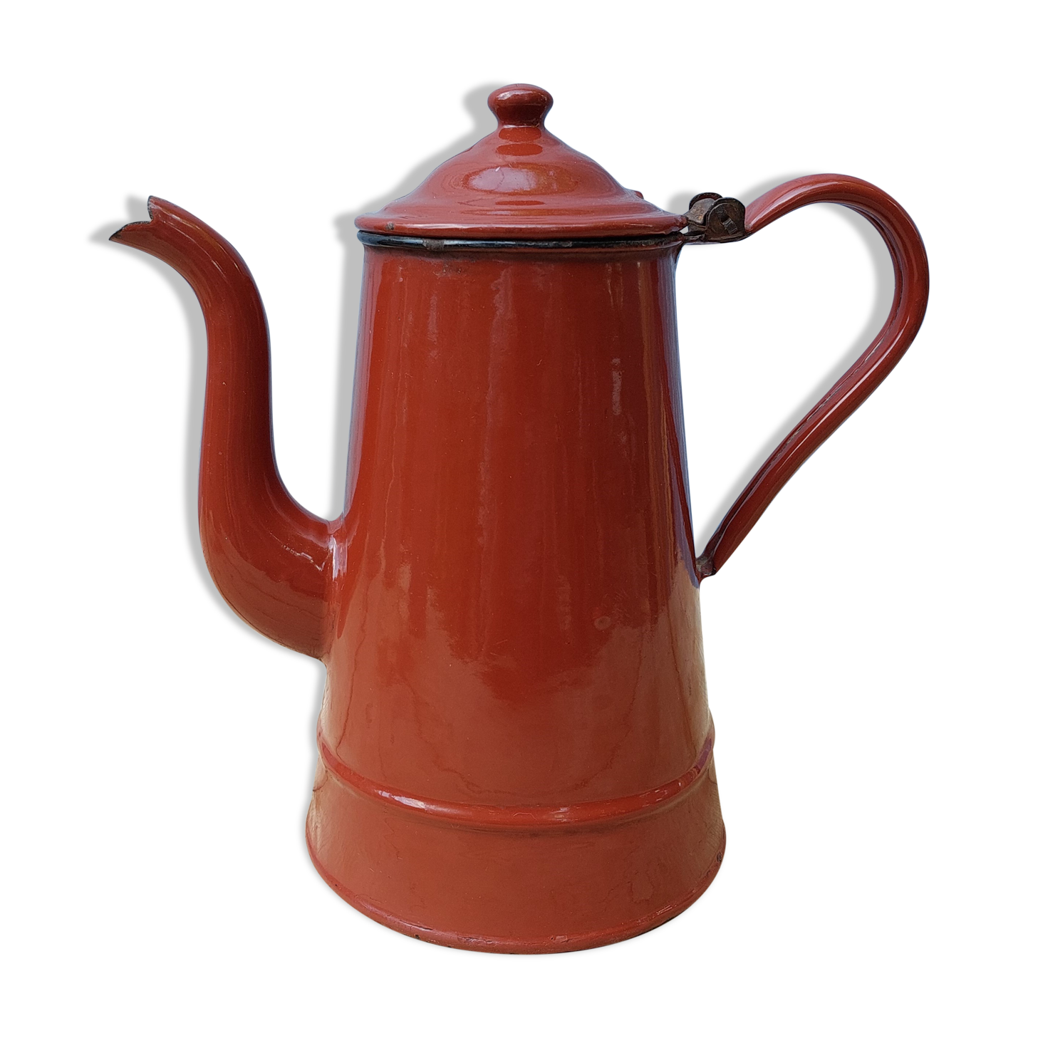 Brown enamelled coffee maker