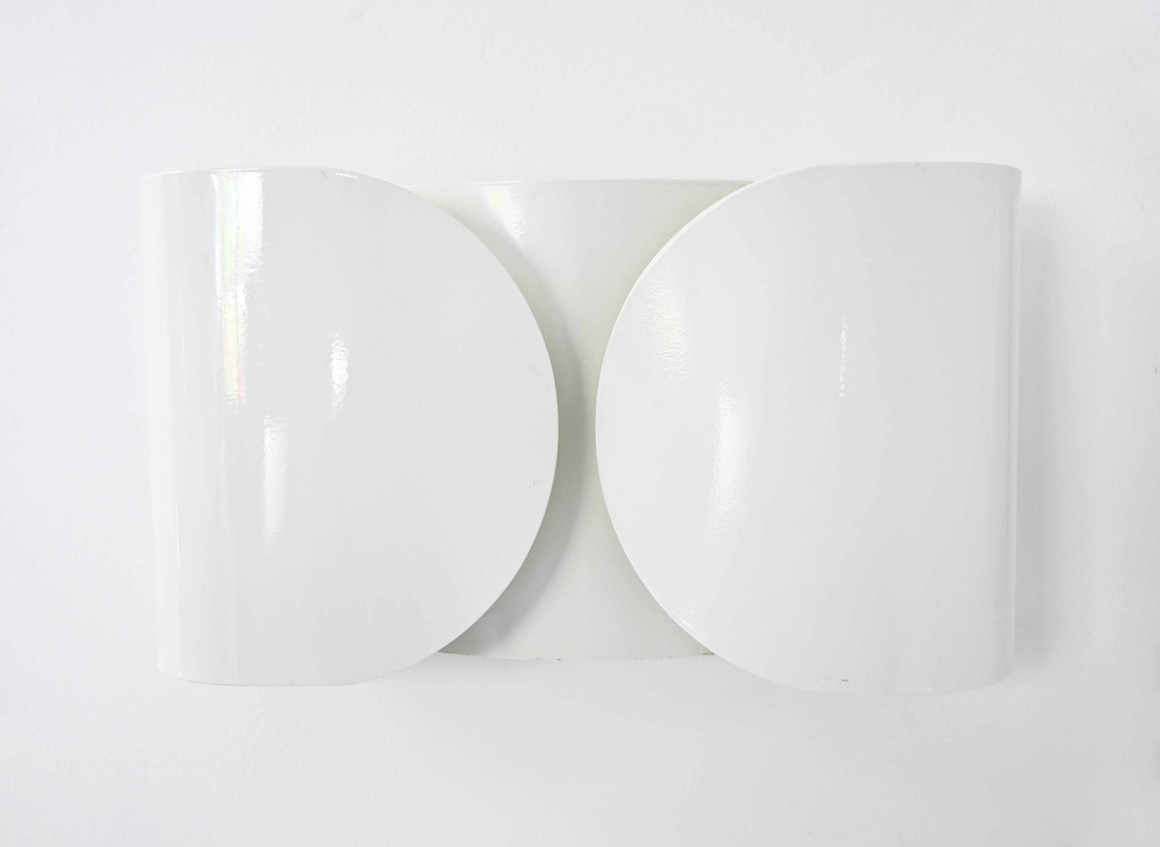White "Foglio" wall lights by Tobia & Afra Scarpa for Flos, 1960s.