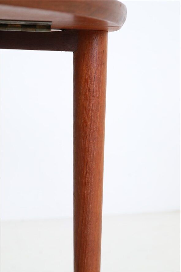 Set of 2 round mid-century teak side tables by Carlo Jensen for Poul Hundevad, 1960s, Danish modern design, foldable