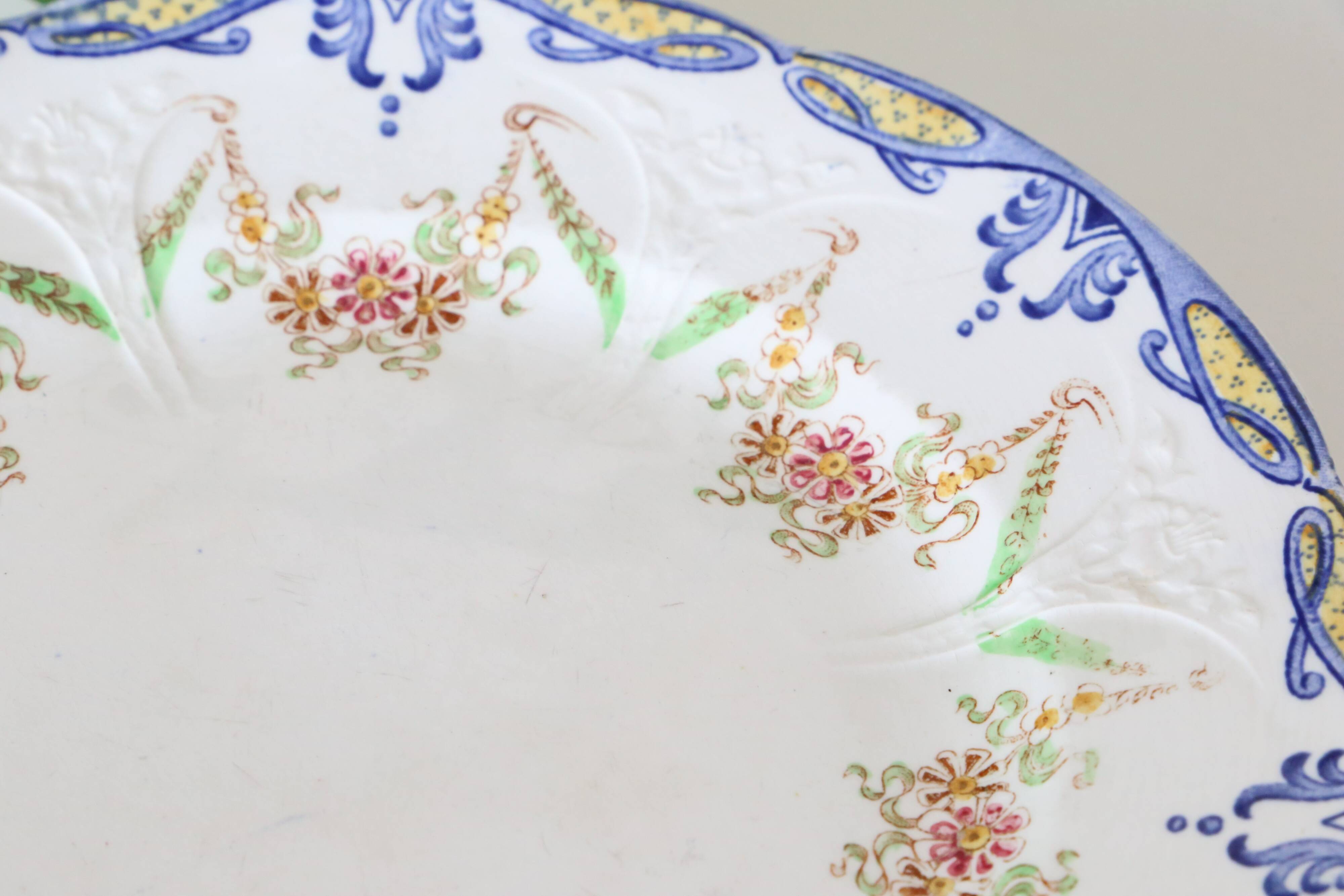 Servant dish on piedouche, Grand Dépôt Paris E. Bourgeois, 19th century