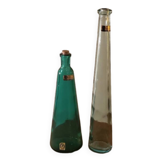 Lot 2 mini vases, vintage bottles