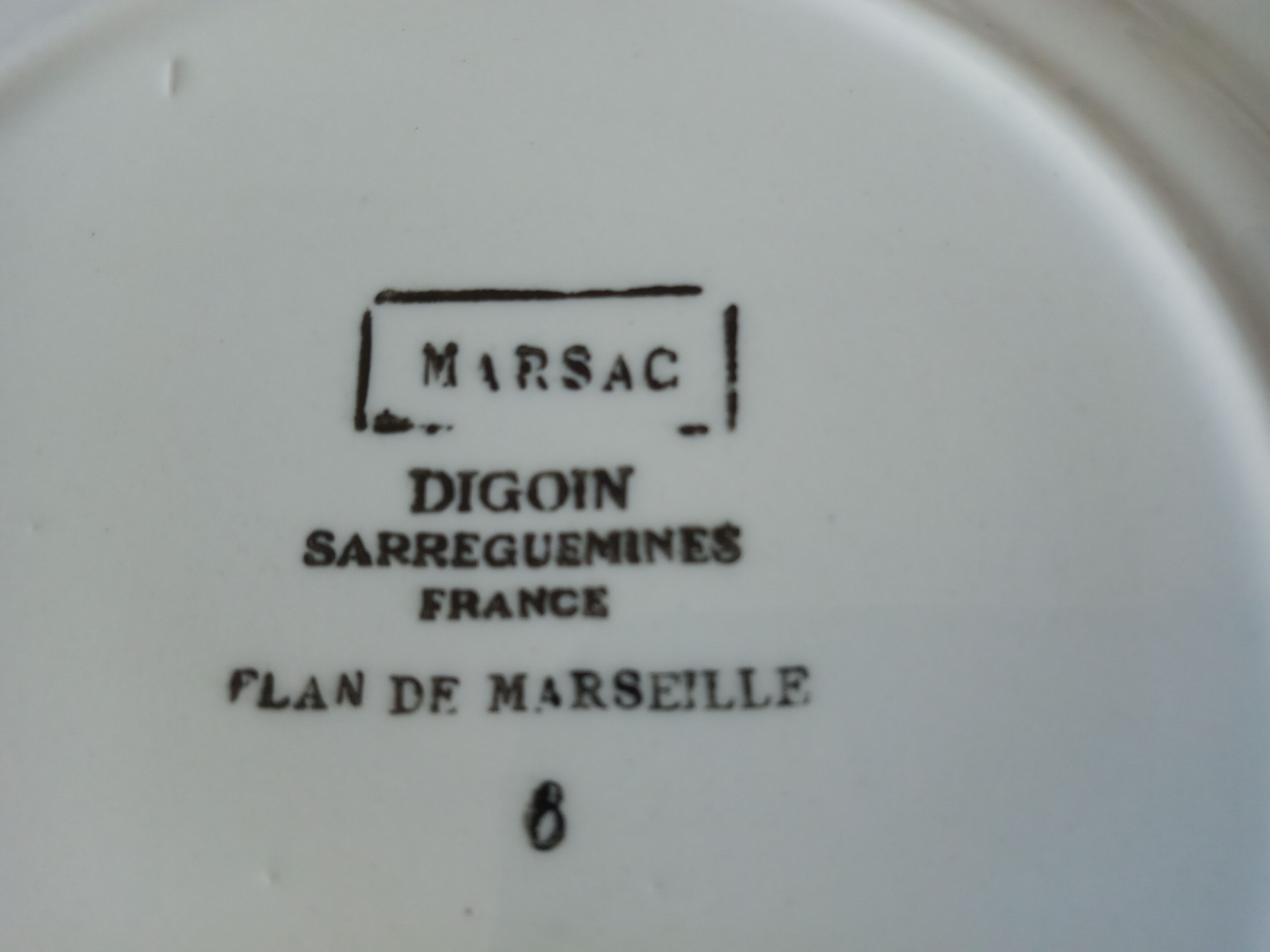 Six digoin Sarreguemines dessert plates