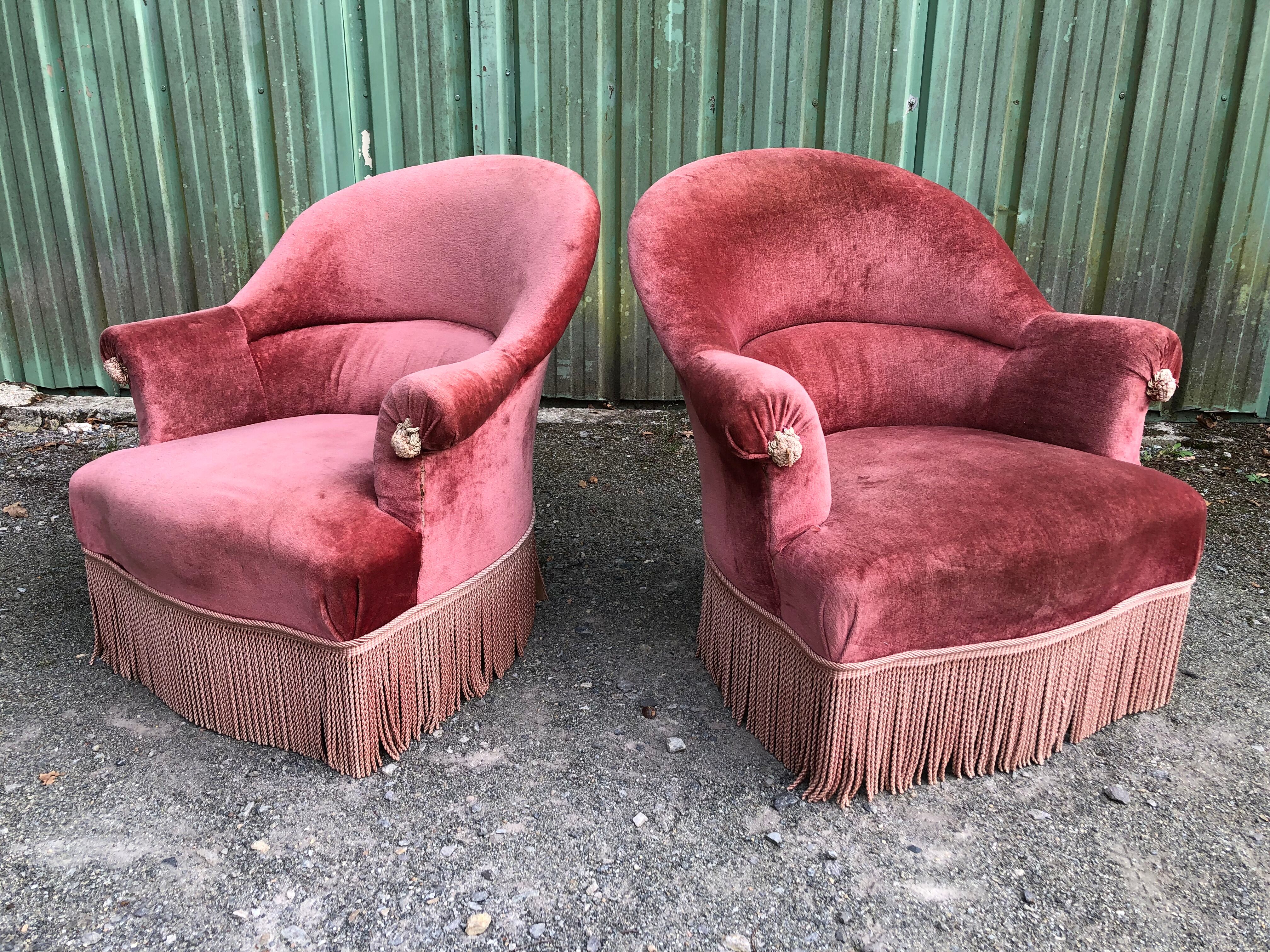 Duo de fauteuils vintage crapaud en velours saumon