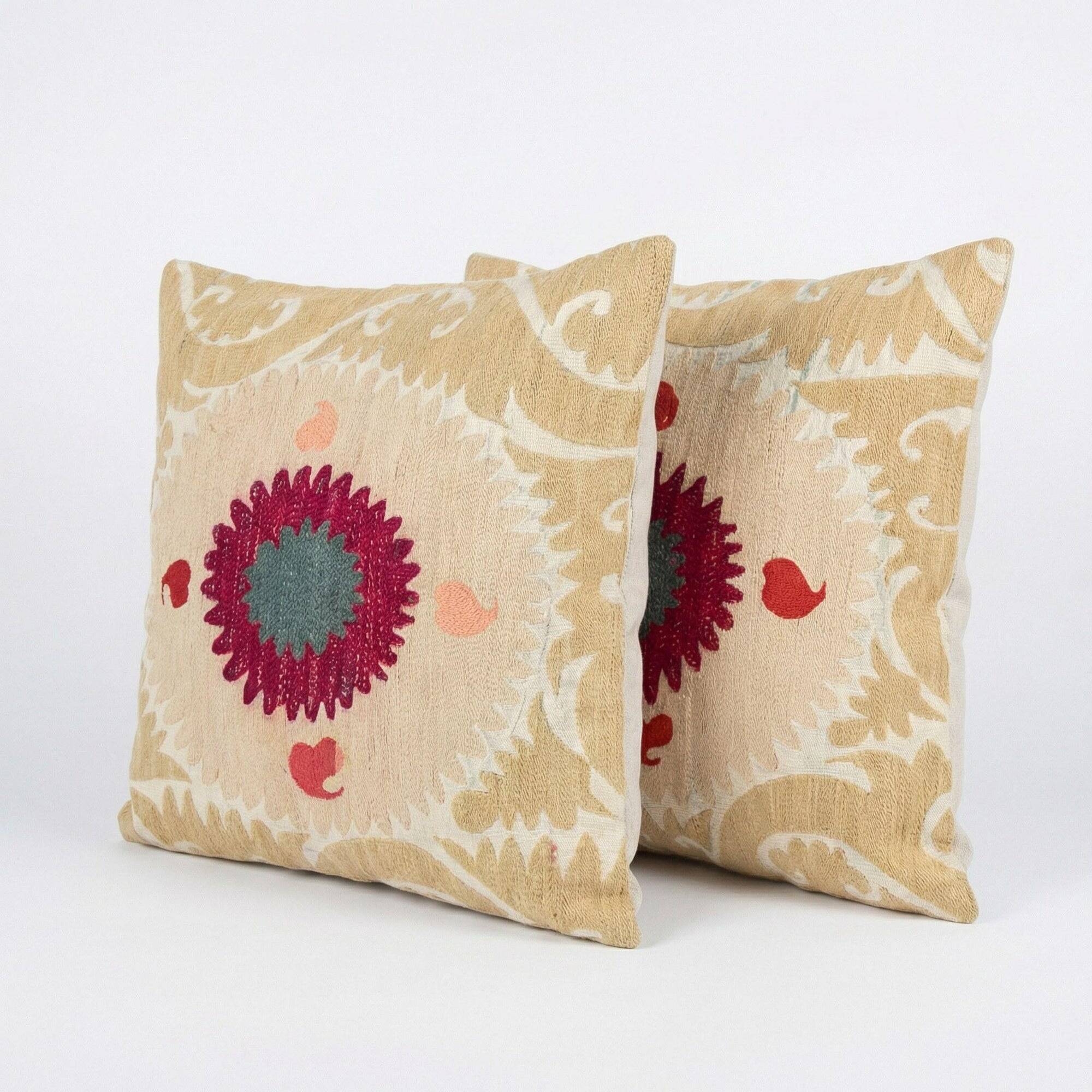 Lot de 2 housses de coussin brodées vintage 66x69 cm