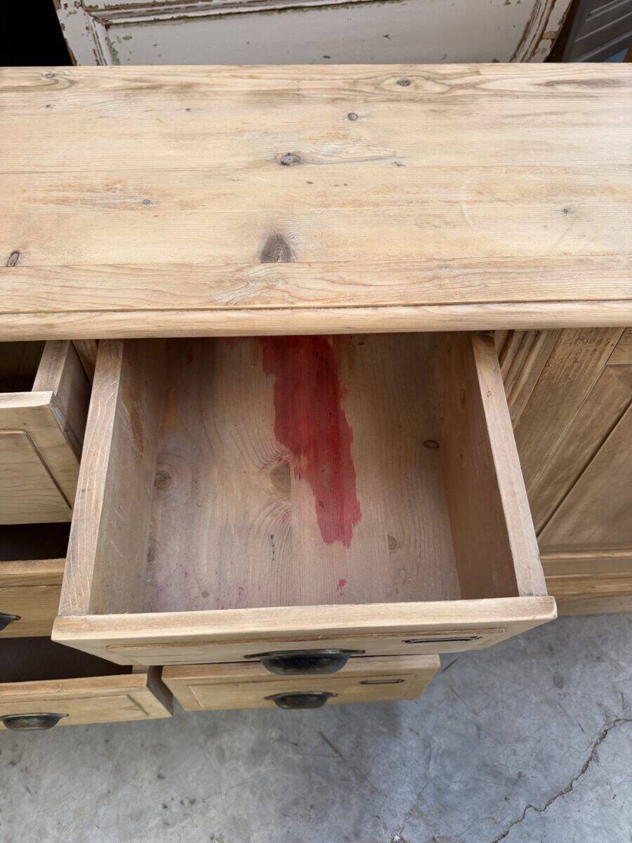 Workshop furniture made of fir.