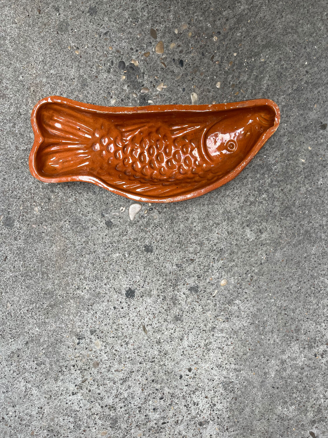 Pastry mold / empty old terracotta pocket