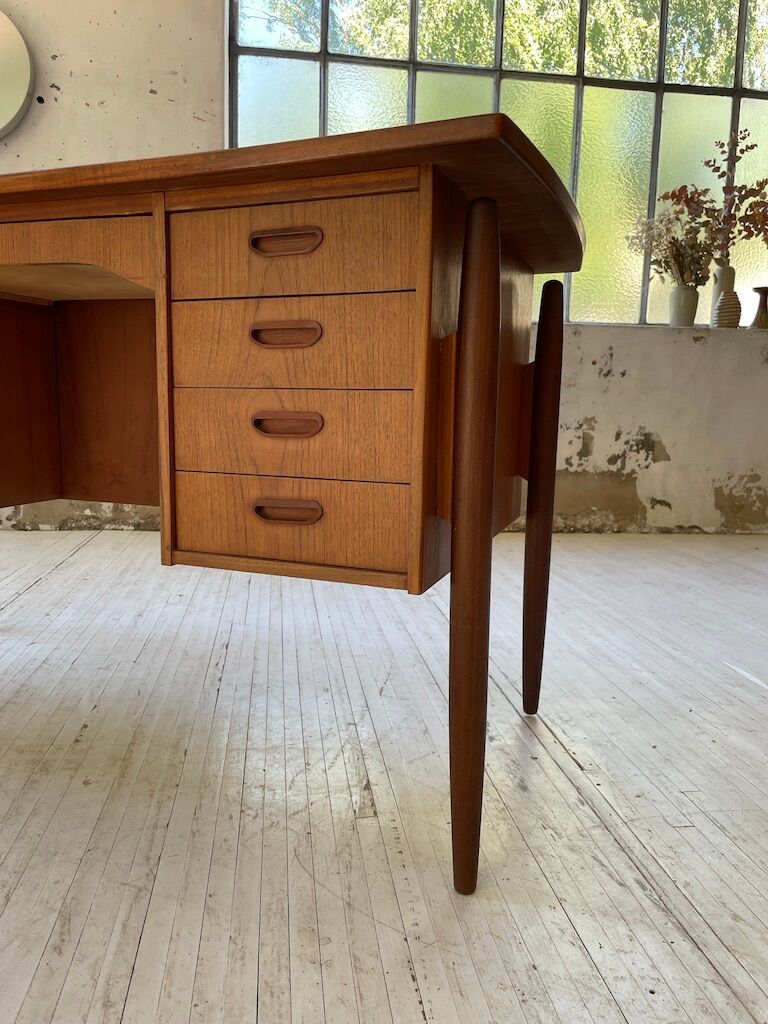 Scandinavian "boomerang" two-sided teak desk Midtjydsk Mobelfabrilk