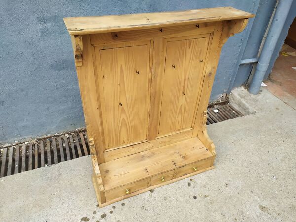 Étagère à casseroles