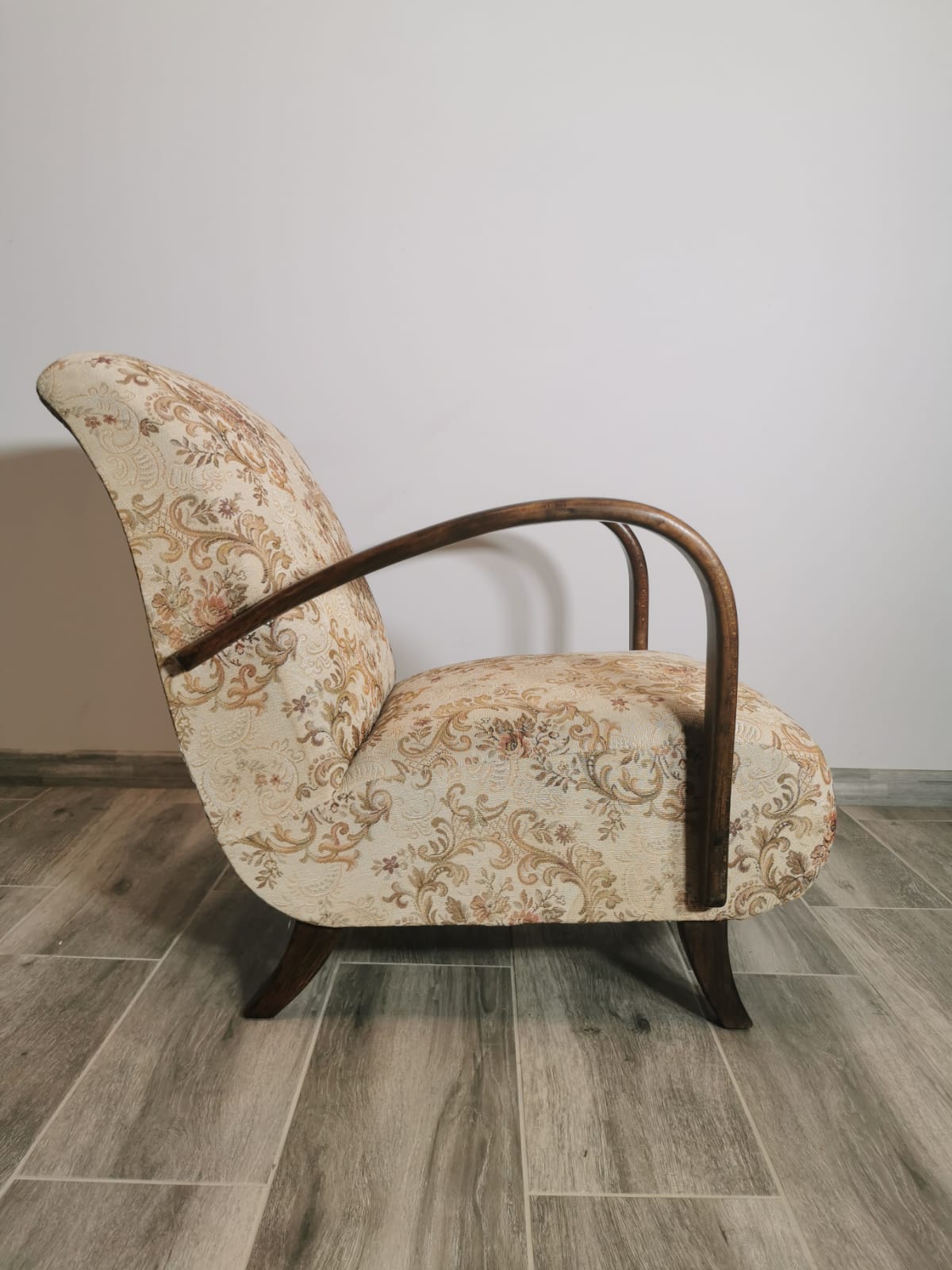 H-227 armchair by Jindrich Halabala