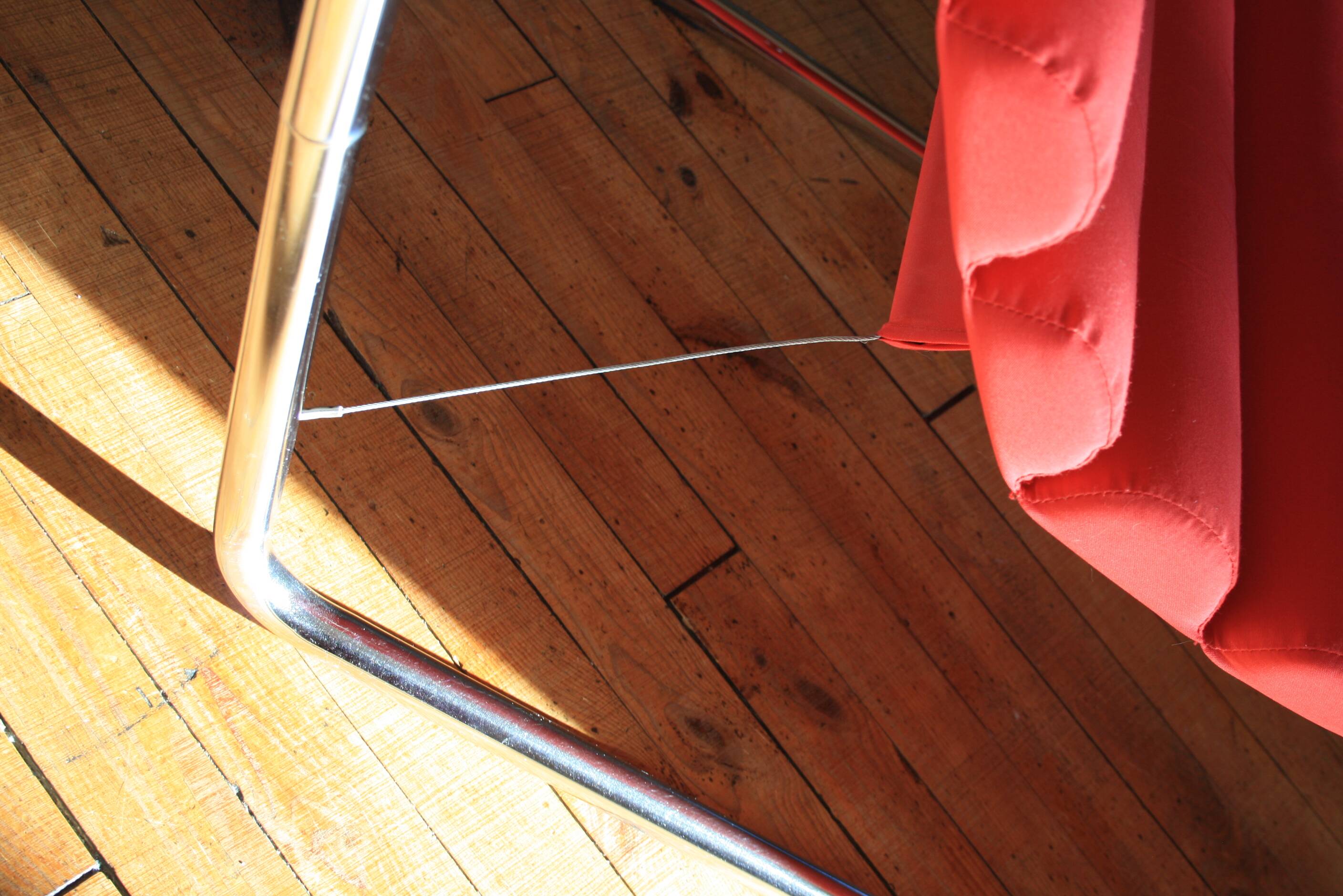 Hanging chair with boudin seat