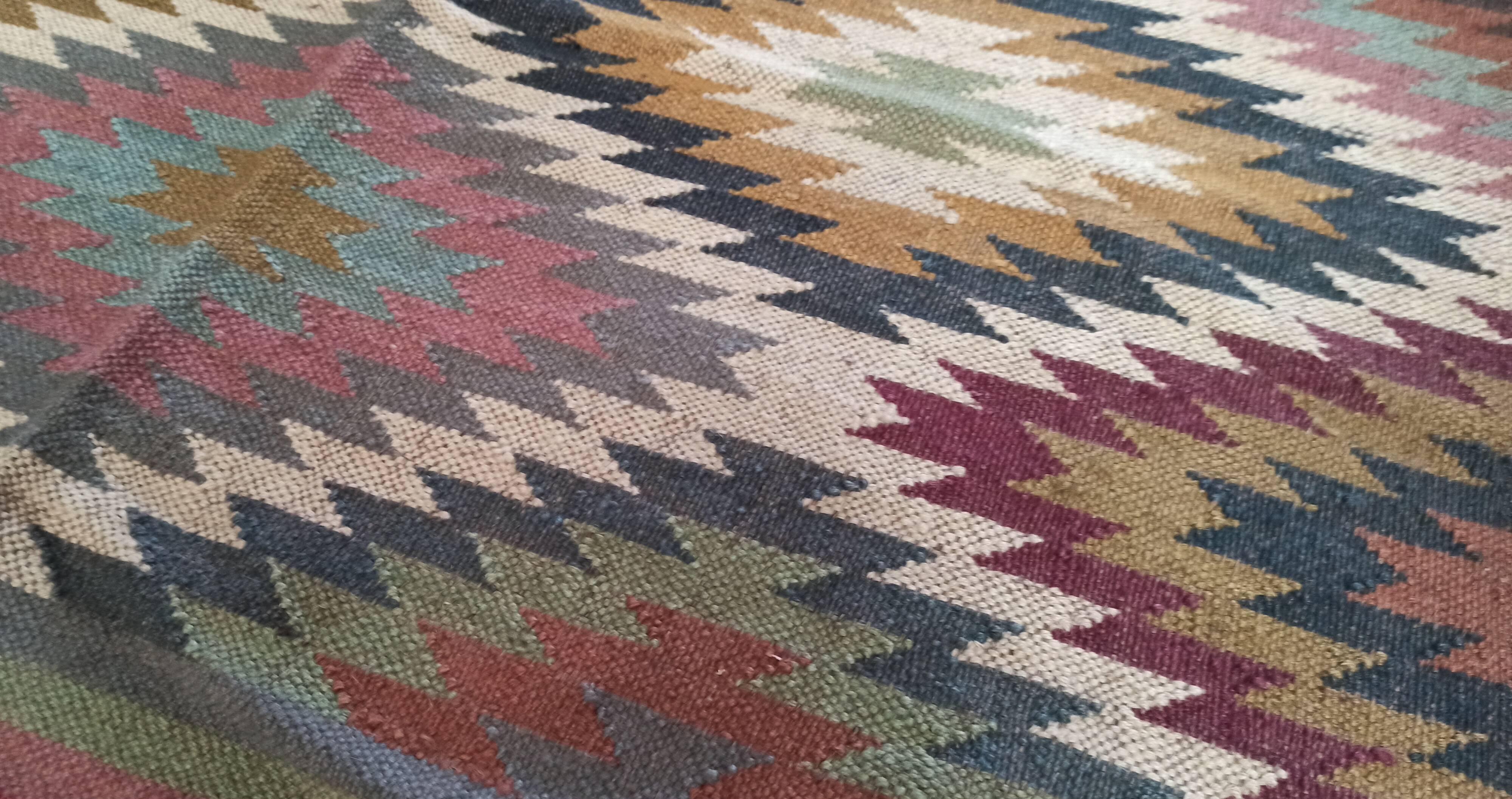 Kilim rug in jute and cotton. 125cm x 195cm