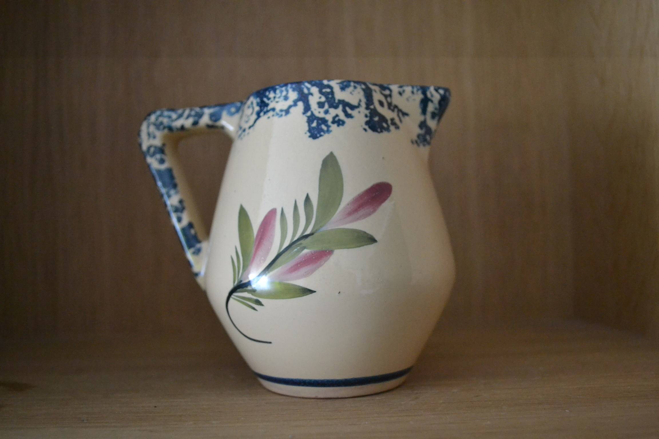 Pot à lait à fleurs