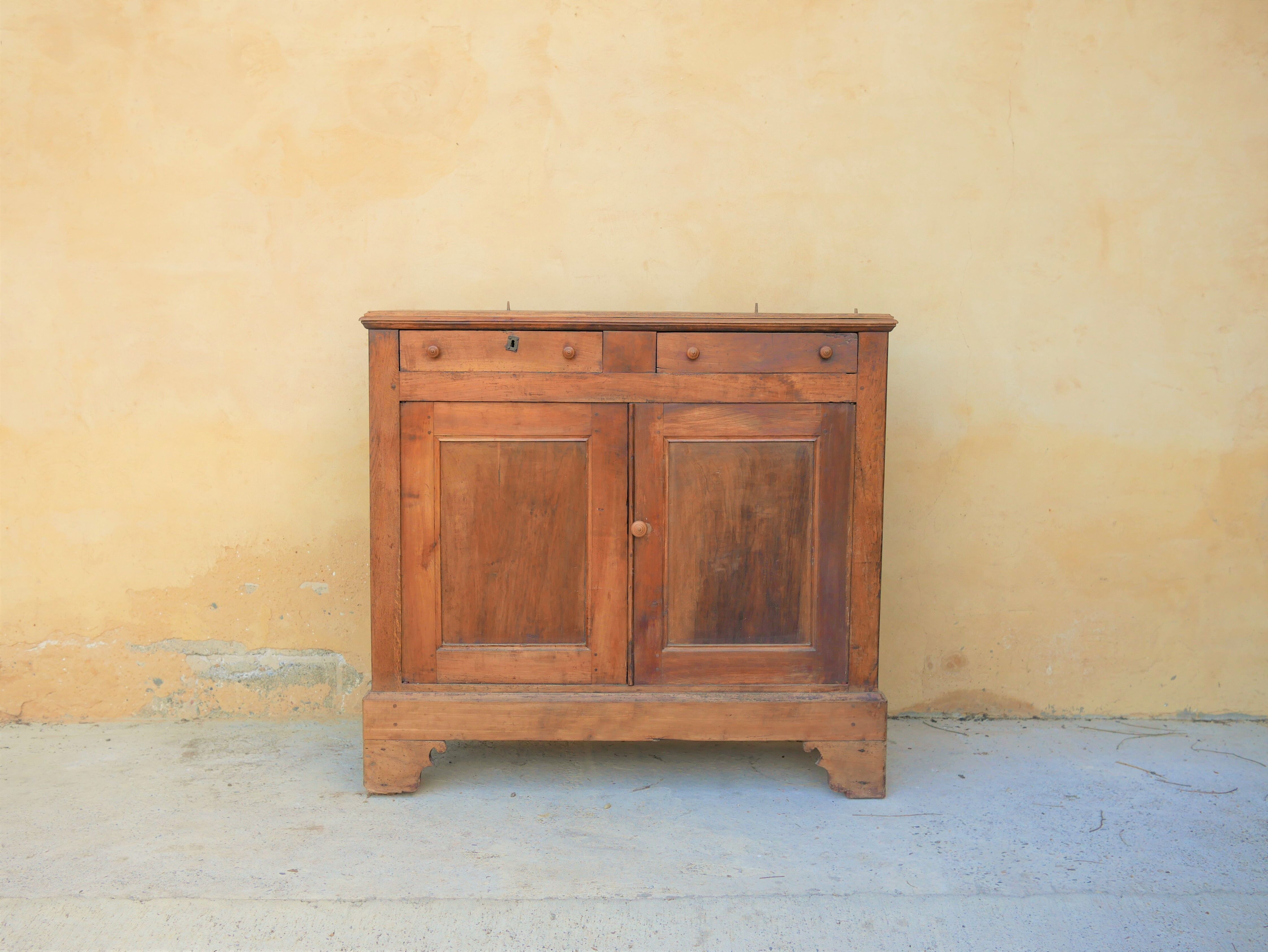 Buffet vaisselier en bois massif