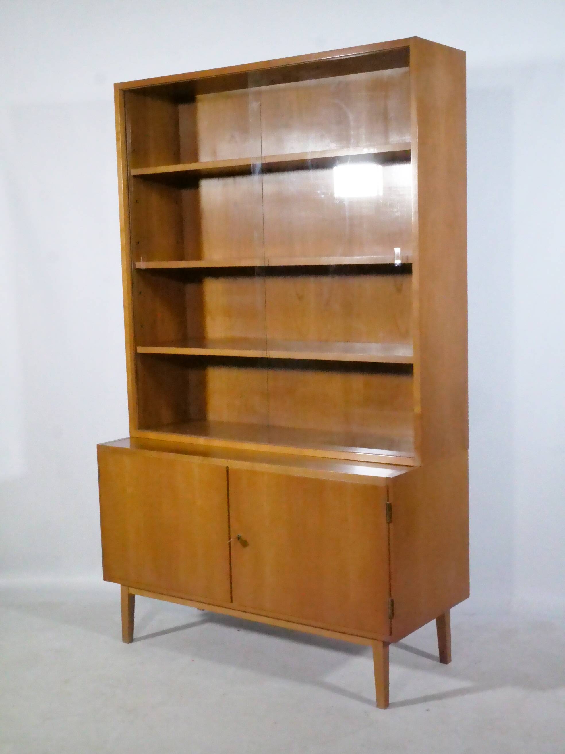 Buffet vitrine vintage en bois de cerisier, commode vintage, 1960