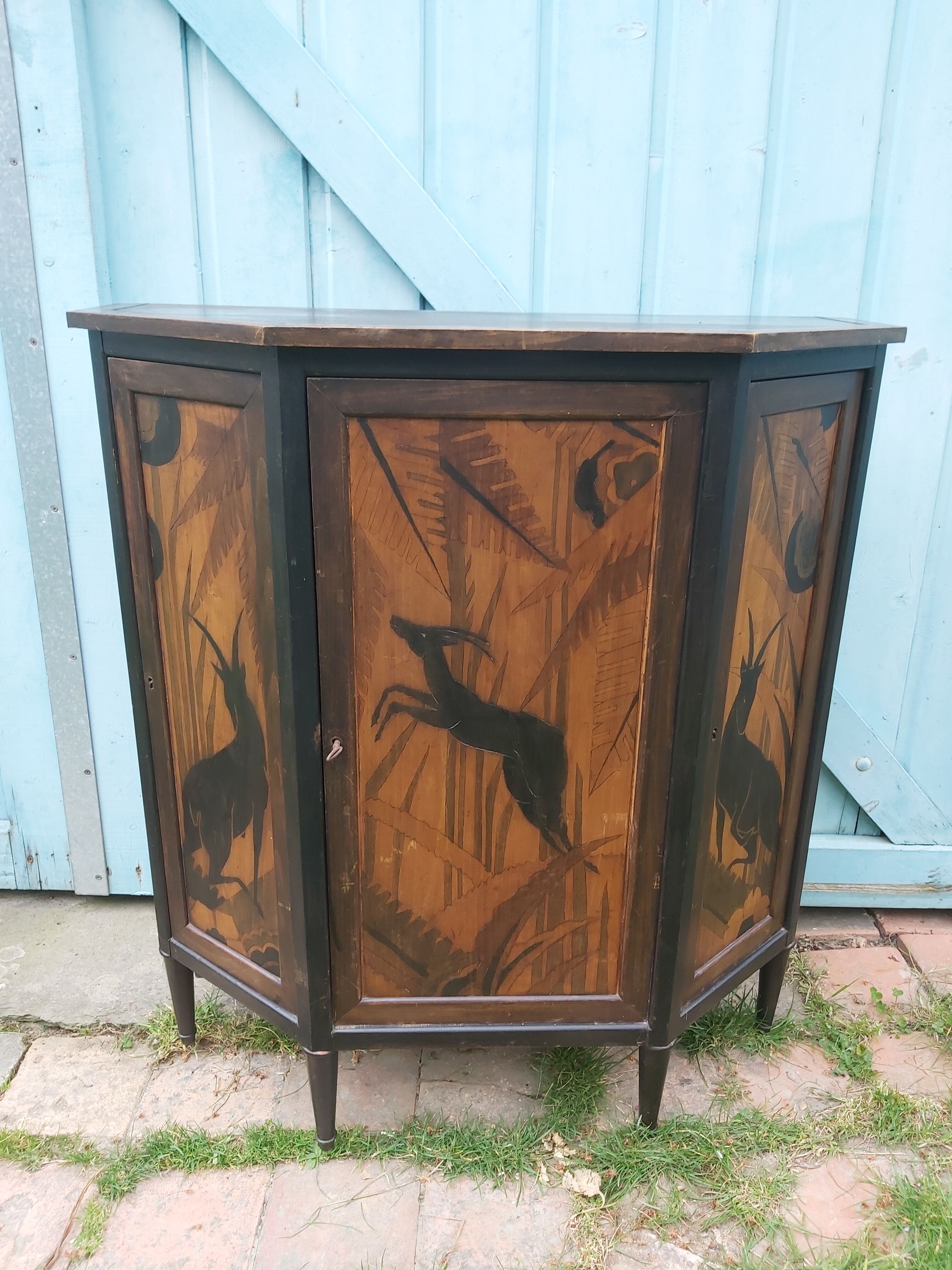 Buffet Art Deco