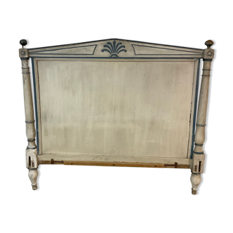 Headboard of the epoch