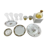 Service de table depareille verrerie et porcelaine  - 2 couverts -14 pièces
