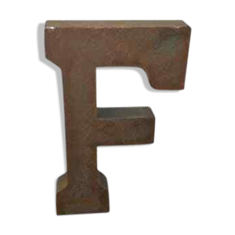 Lettre industrielle "f"