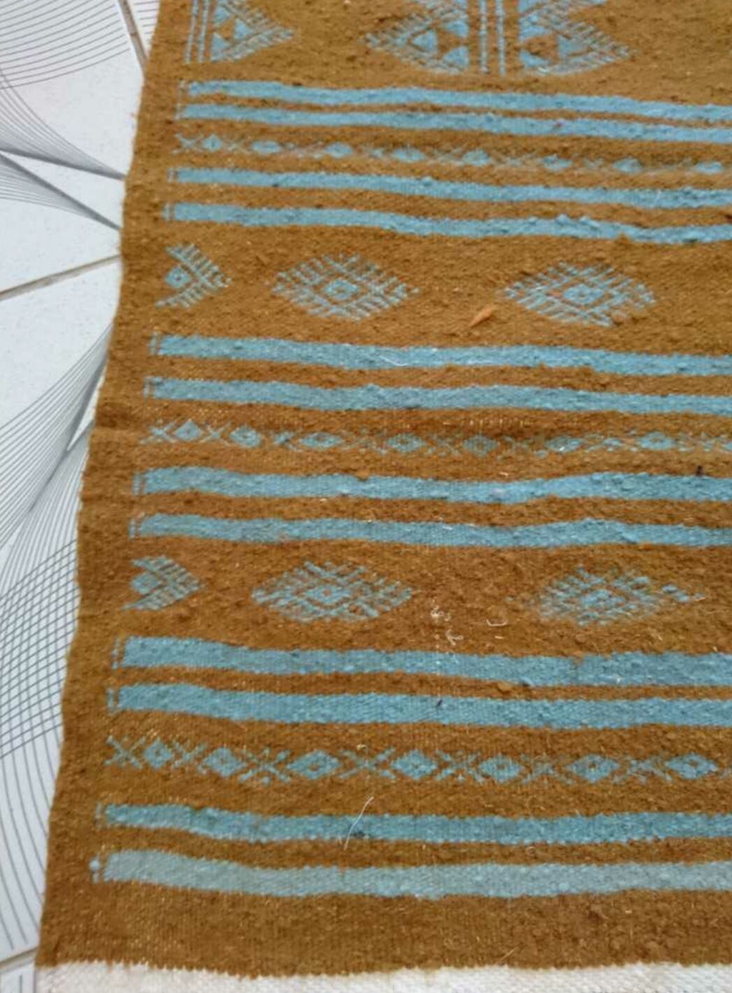 Berber carpet and blue 118 x 61 cm