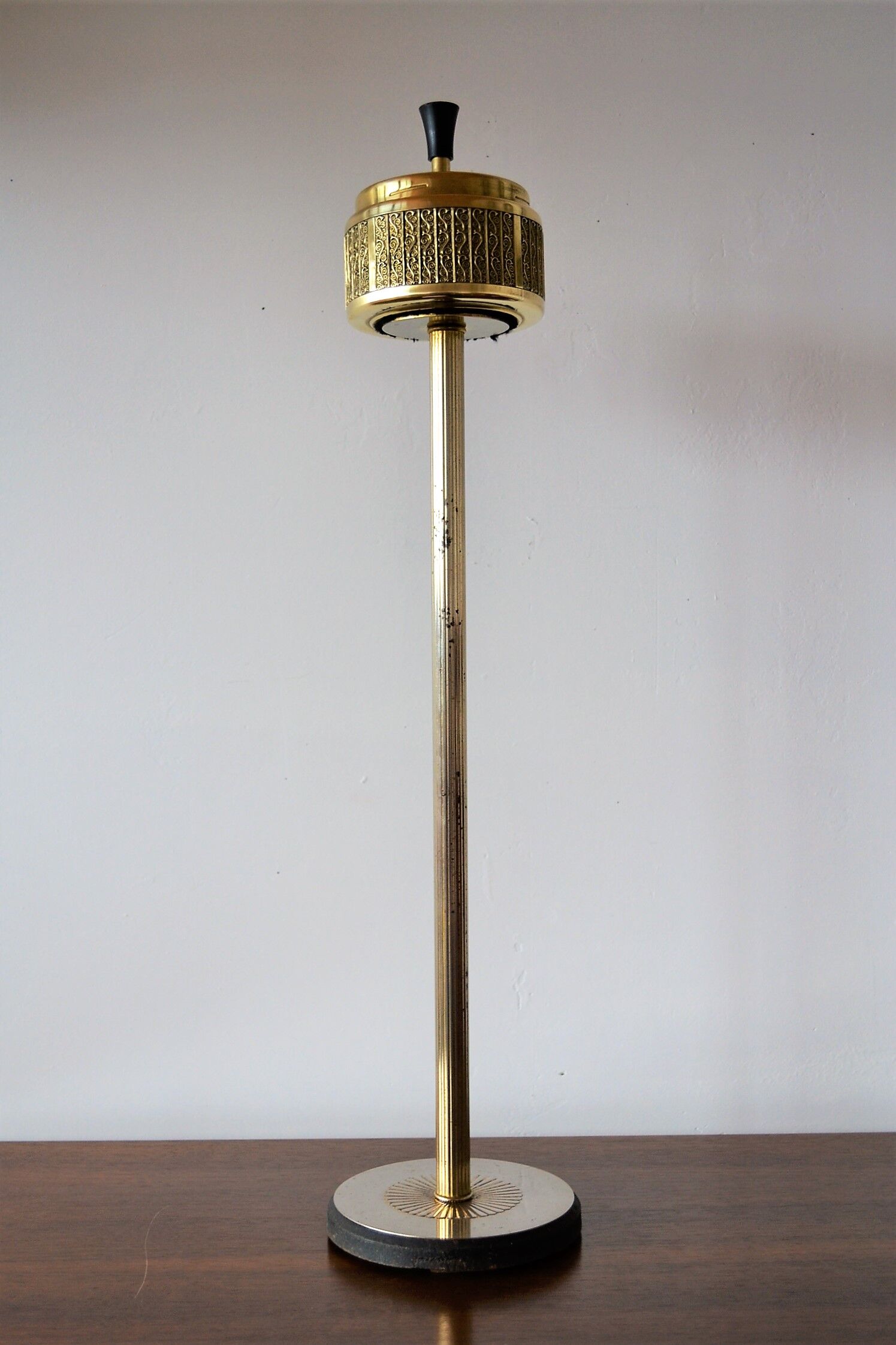 Schleuderascher ashtray in chiseled brass, from Germany in the 50s/60s