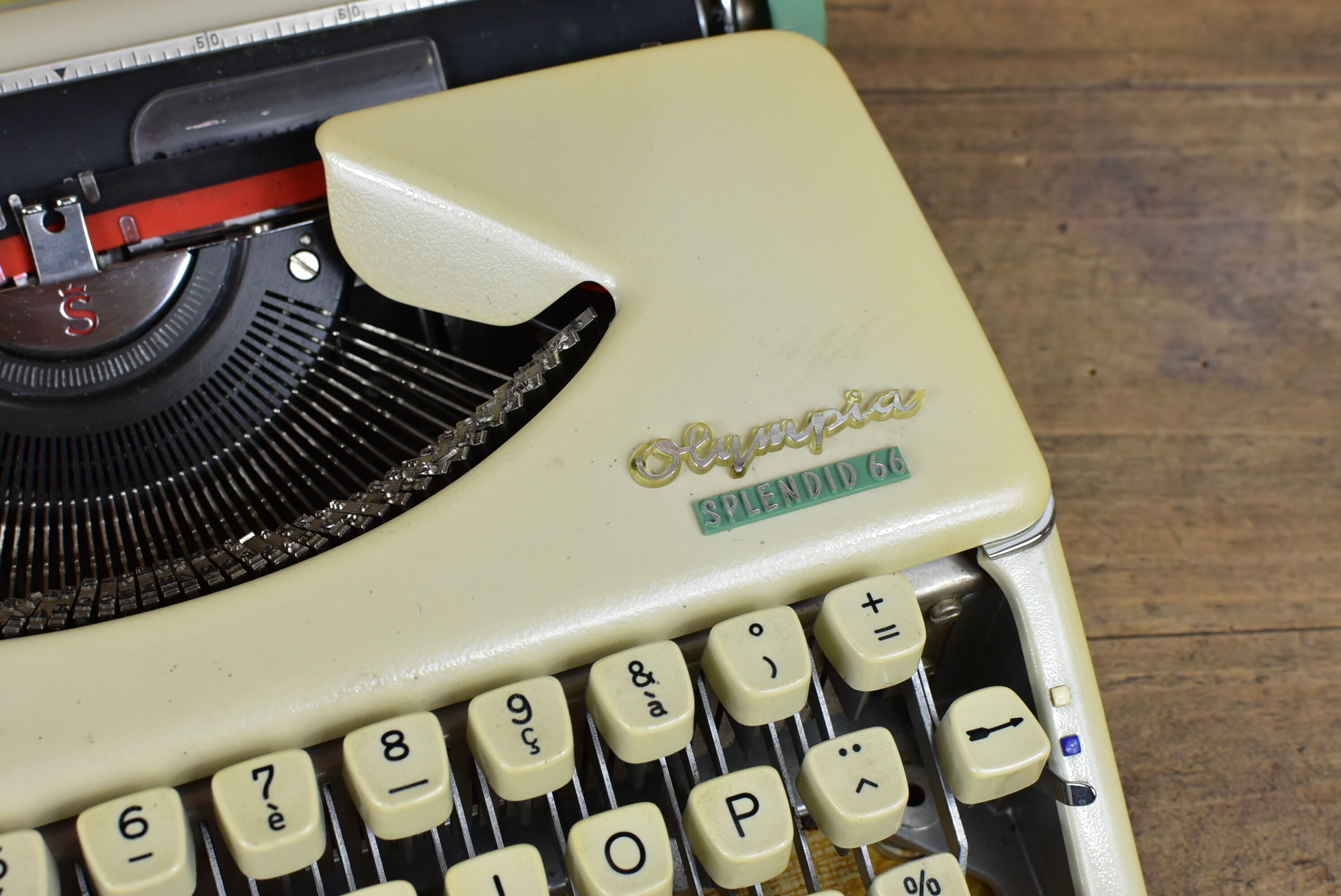 Olympia Splendid 66 Typewriter