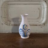 Vase en faïence de Nevers XVIIIe décor floral fond blanc