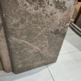 Table basse en marbre, forme goutte d'eau vieux rose