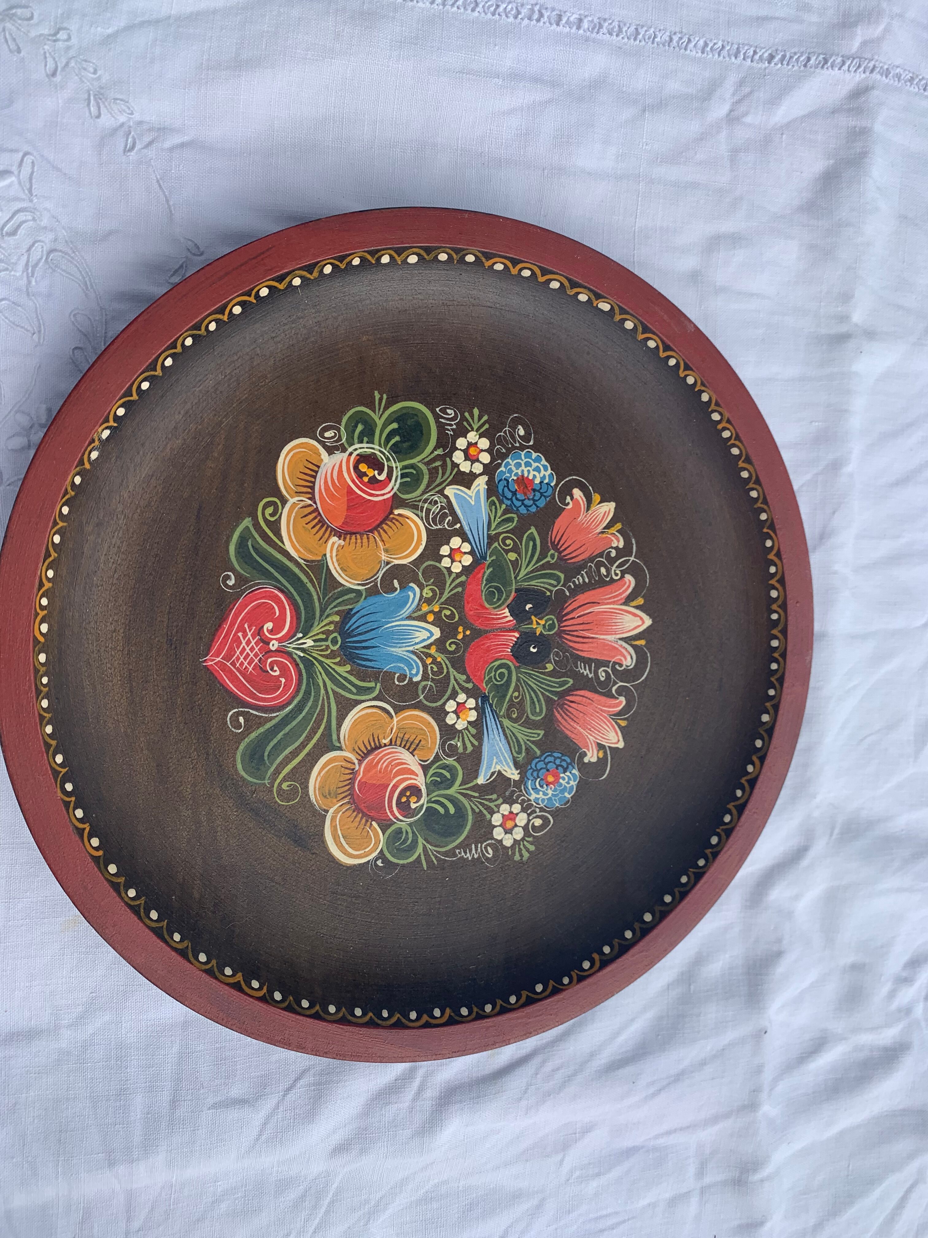 Hand-painted wooden plate from vintage karnten Austria