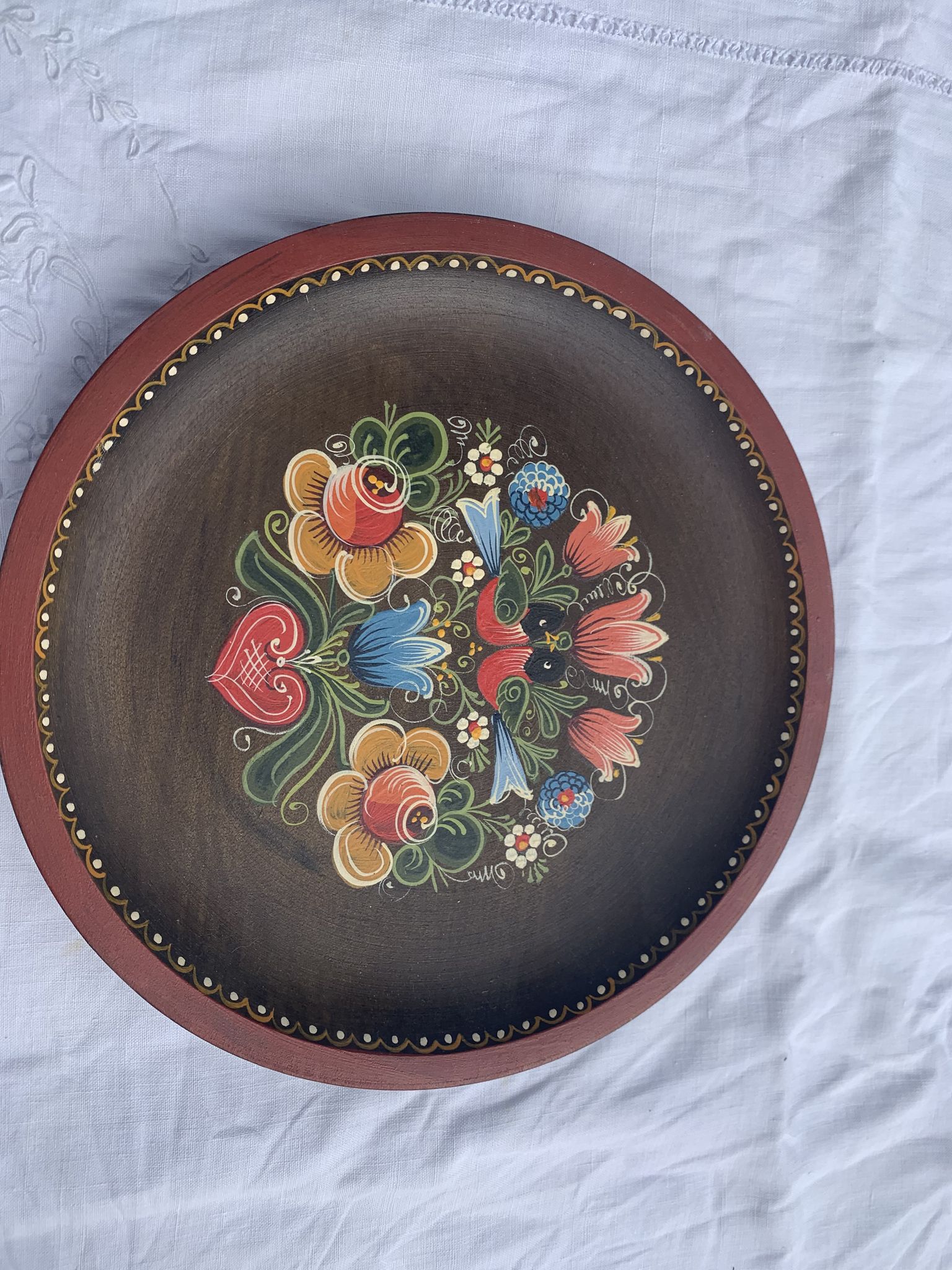 Assiette en bois peinte à la main de karnten Autriche vintage