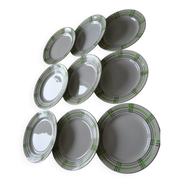 9 Ceranord St Amand checkered flat plates