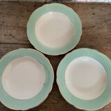 Set of hollow plates