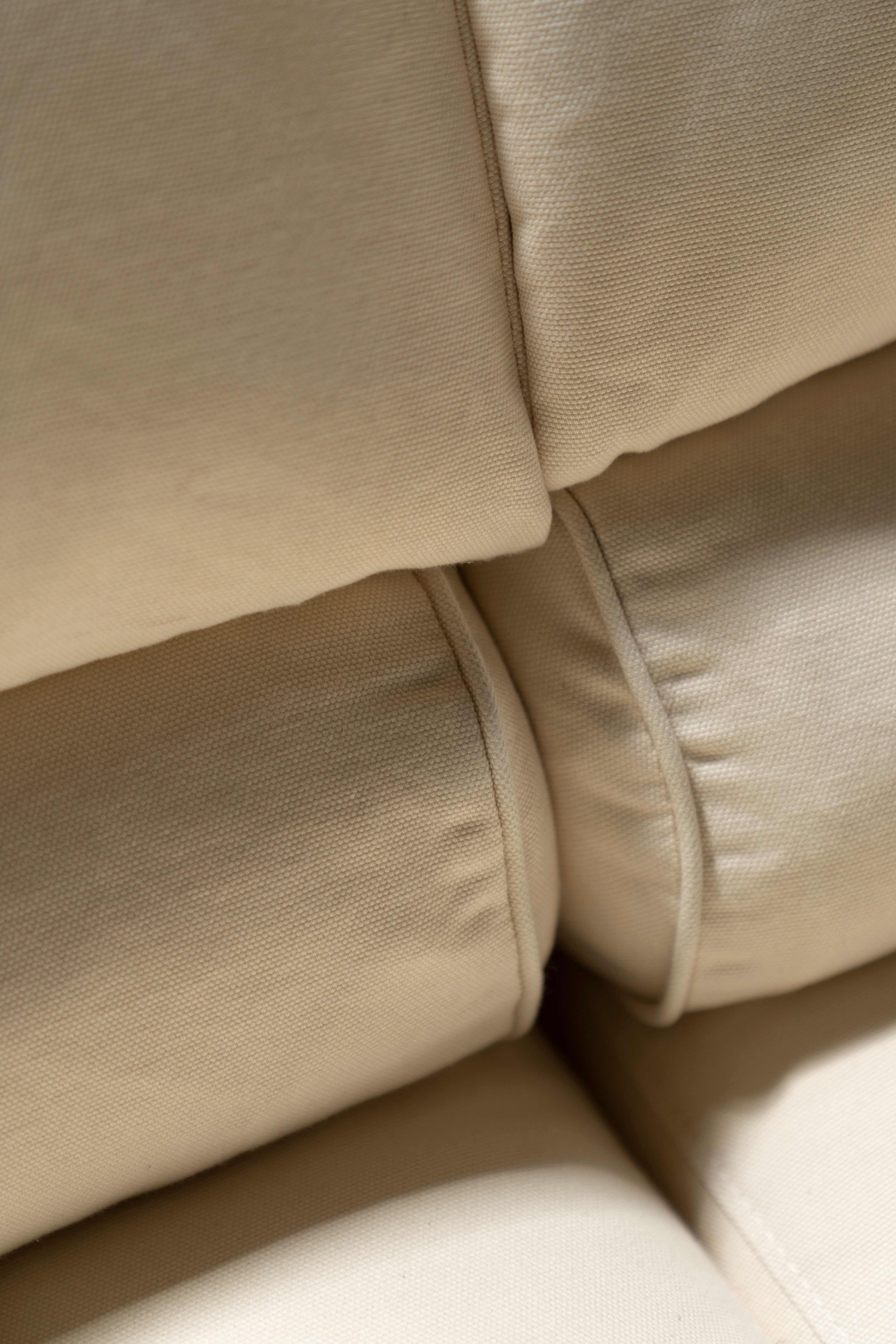 White sofa 2 places Molteni