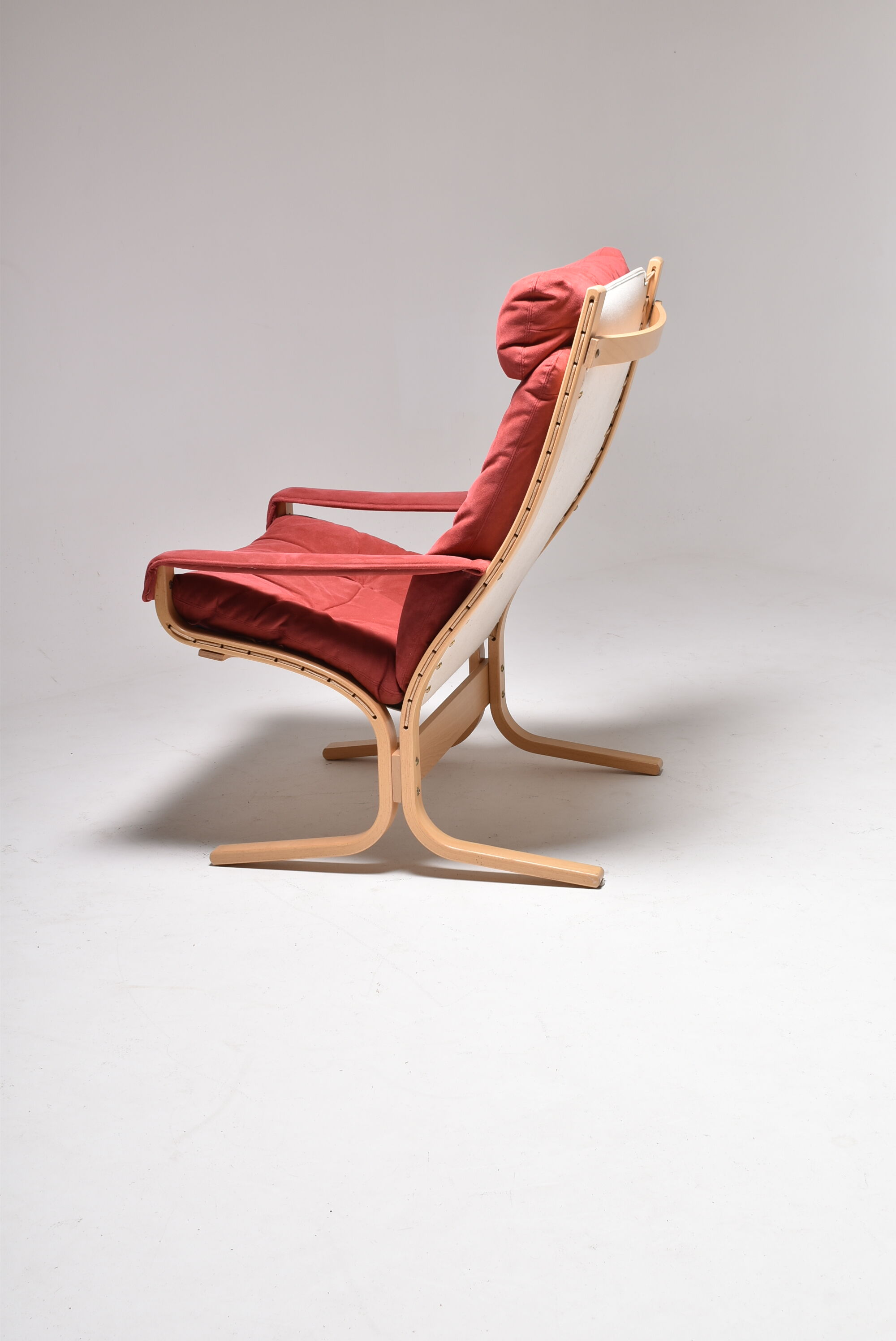 Pair of siesta Alcantara chairs by Ingmar Reilling for Westnofa