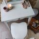 Coiffeuse et sa chaise ancienne