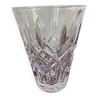 Straight, slightly flared crystal vase