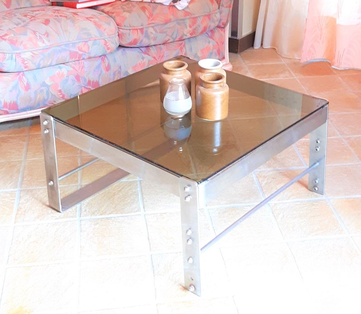 Industrial-style coffee table smoked glass
