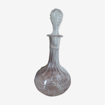 Glass carafe or vial with wave cap