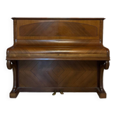 Upright piano