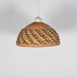 Two-tone rattan suspension