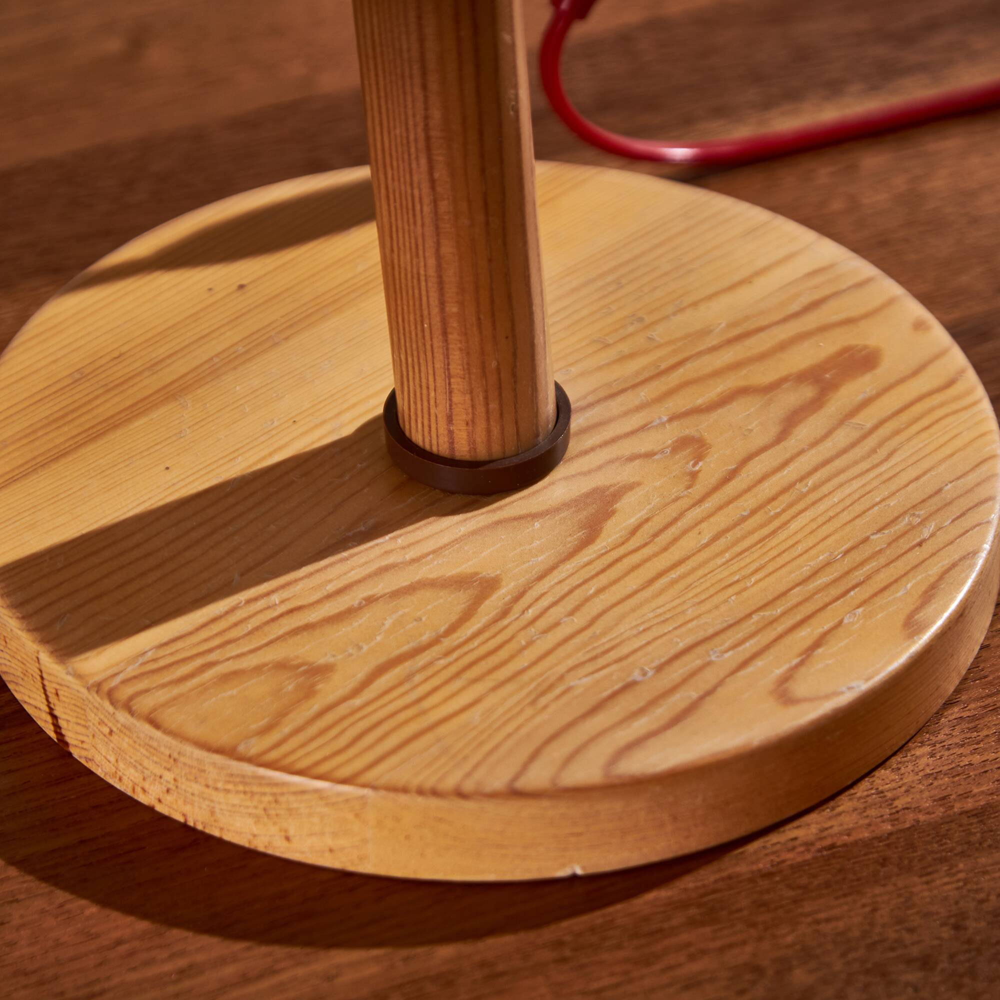 Solid pine table lamp by Lys