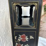 Chinese sideboard with gold lacquer and mother-of-pearl inlay. Bird and landscape decor.