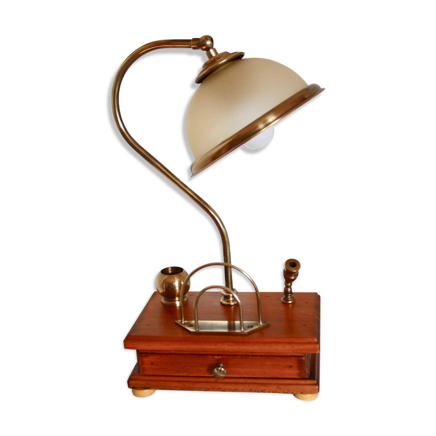 Lampe Jp Ryckaert en opaline avec socle en bois massif