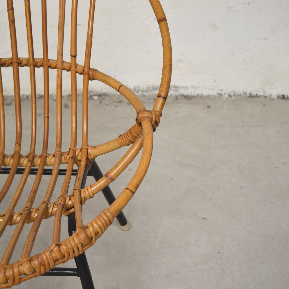 Paire de fauteuils en rotin et métal 1960