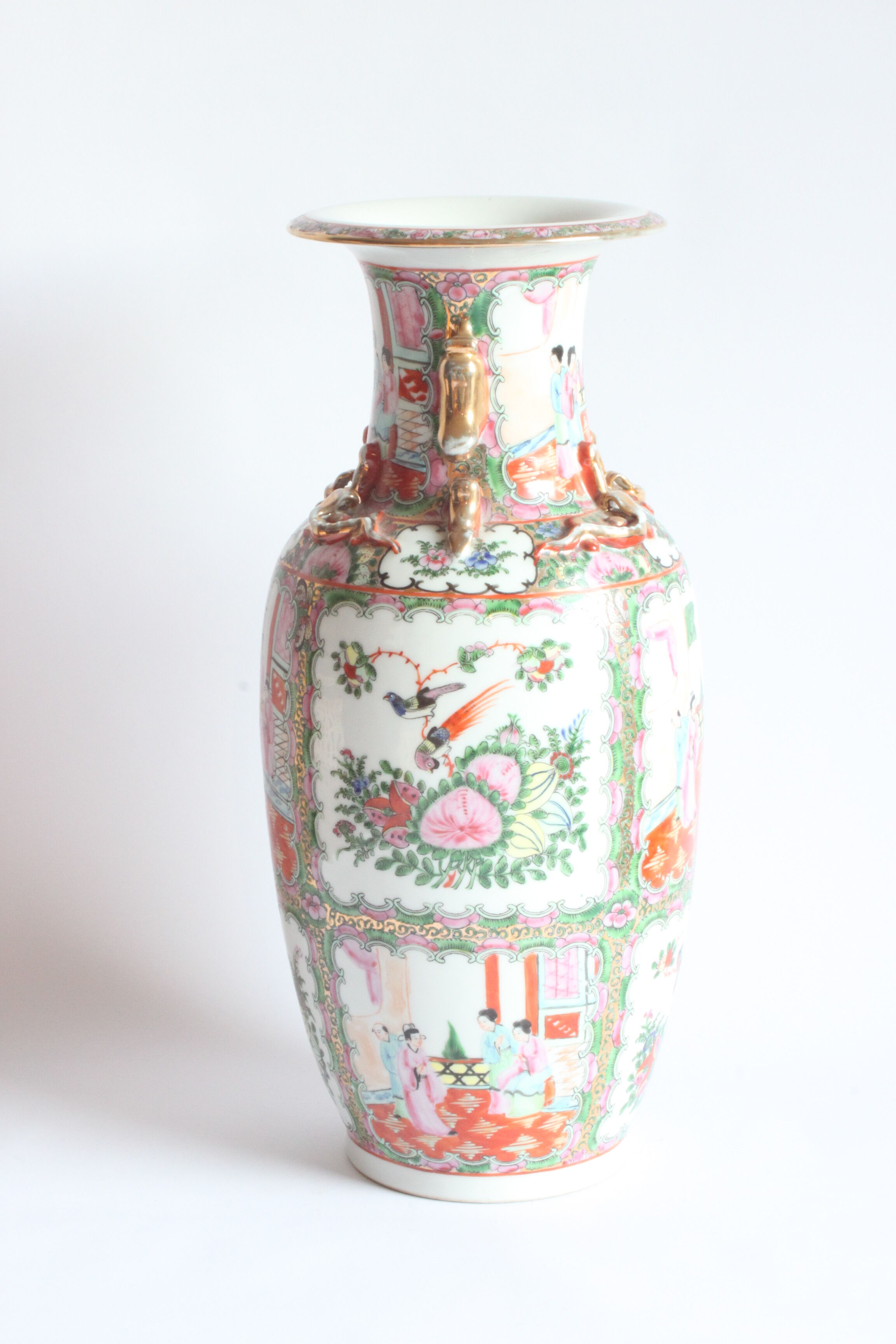 Vase médaillon de rose de Canton chinois, 19ème siècle