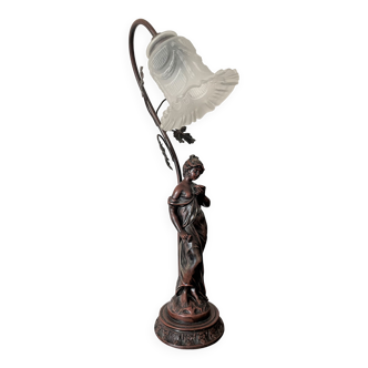 Lampe Art nouveau signée