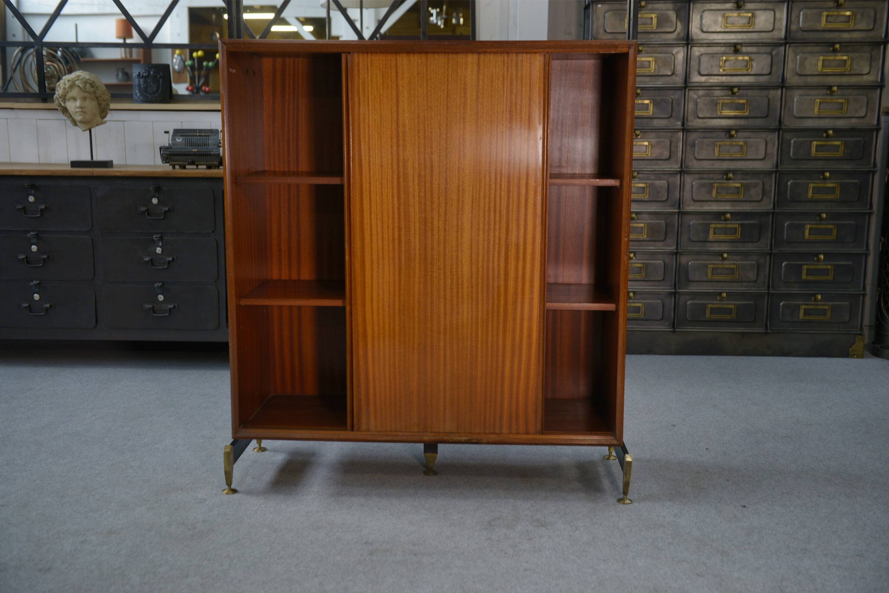 Minimalist shelving unit by Antonio Ferretti Milano 1960’s