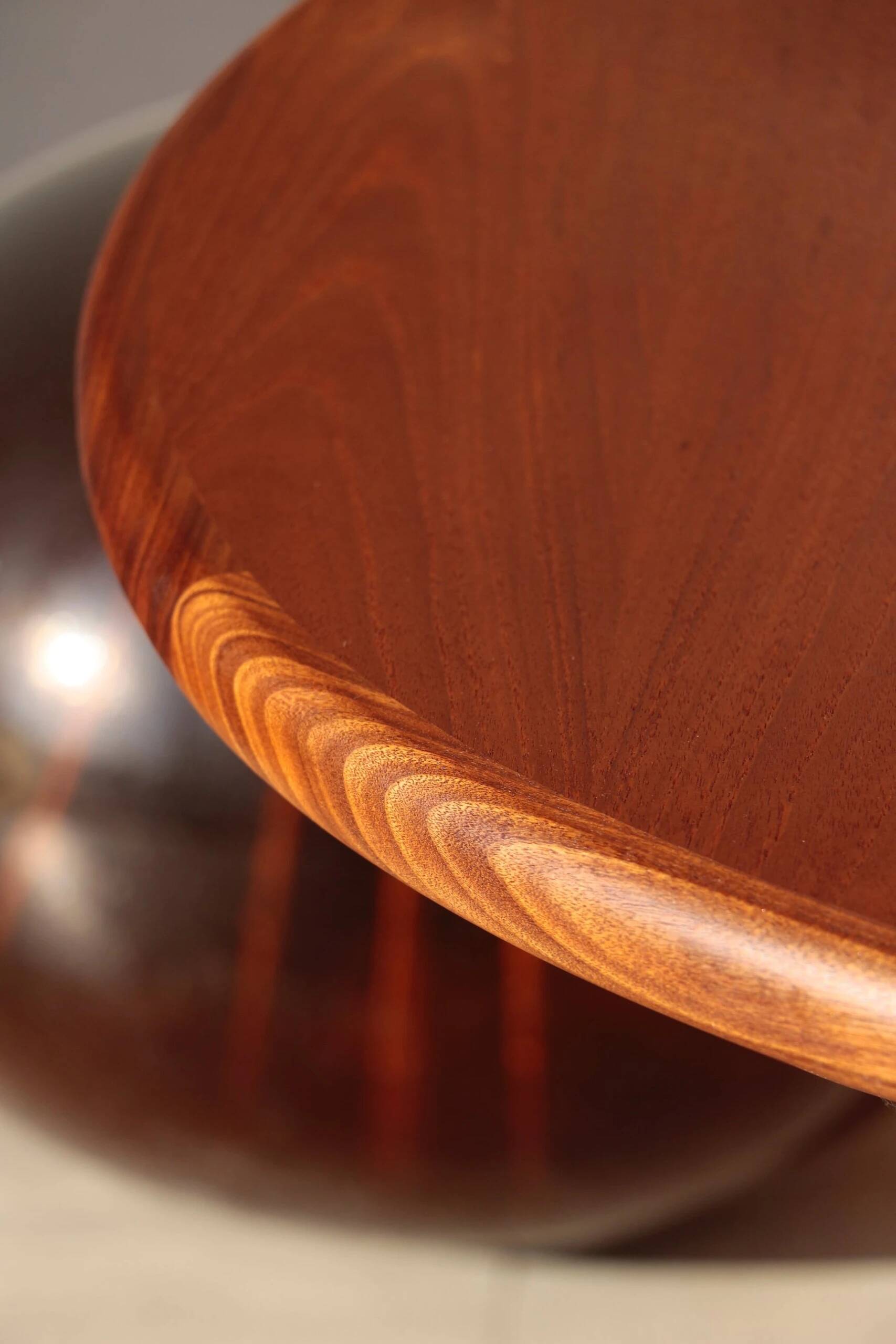 Oval dining table – 6 to 8 people – G Plan