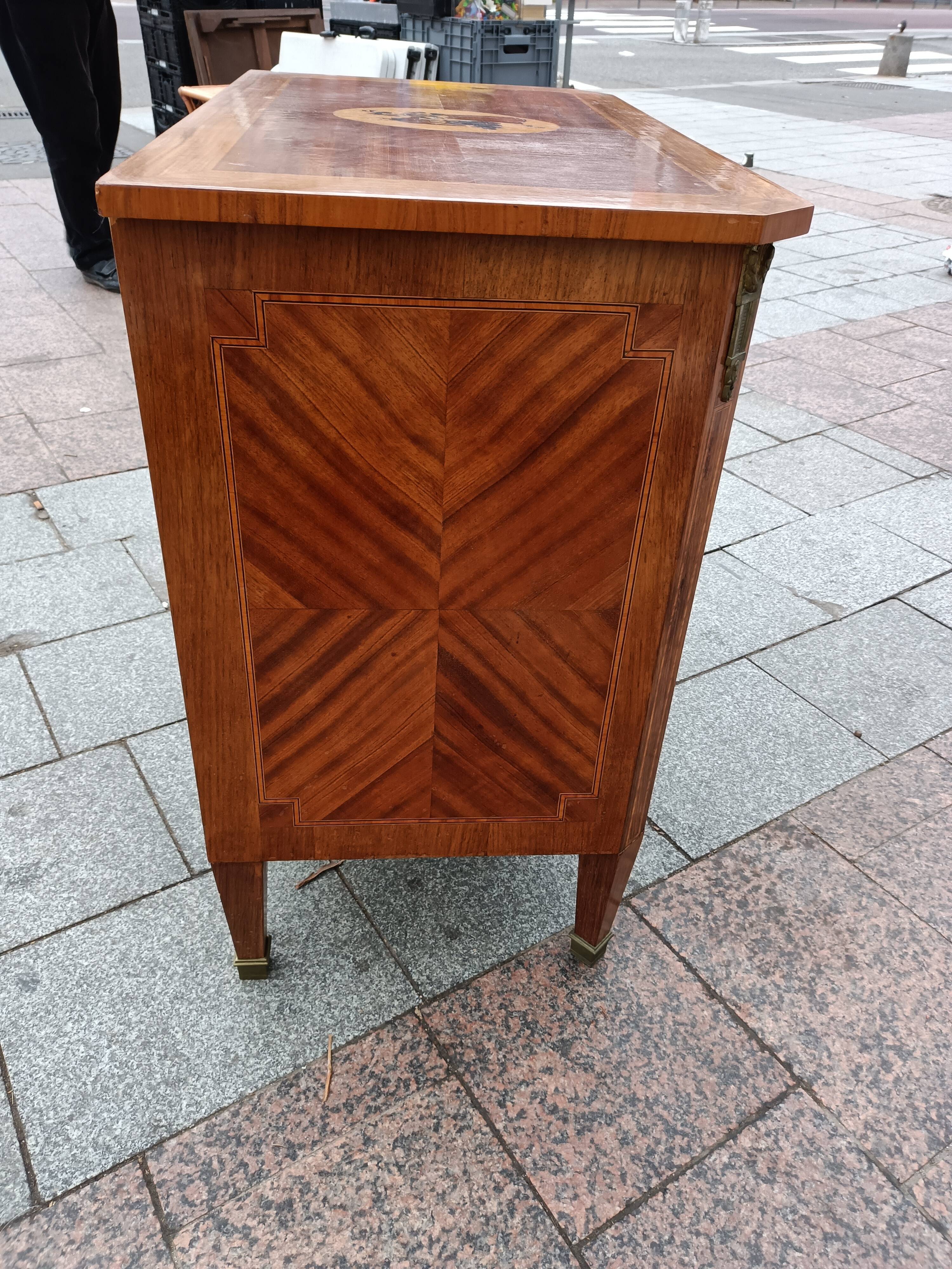 Old Louis XVI style chest of drawers in marquetry