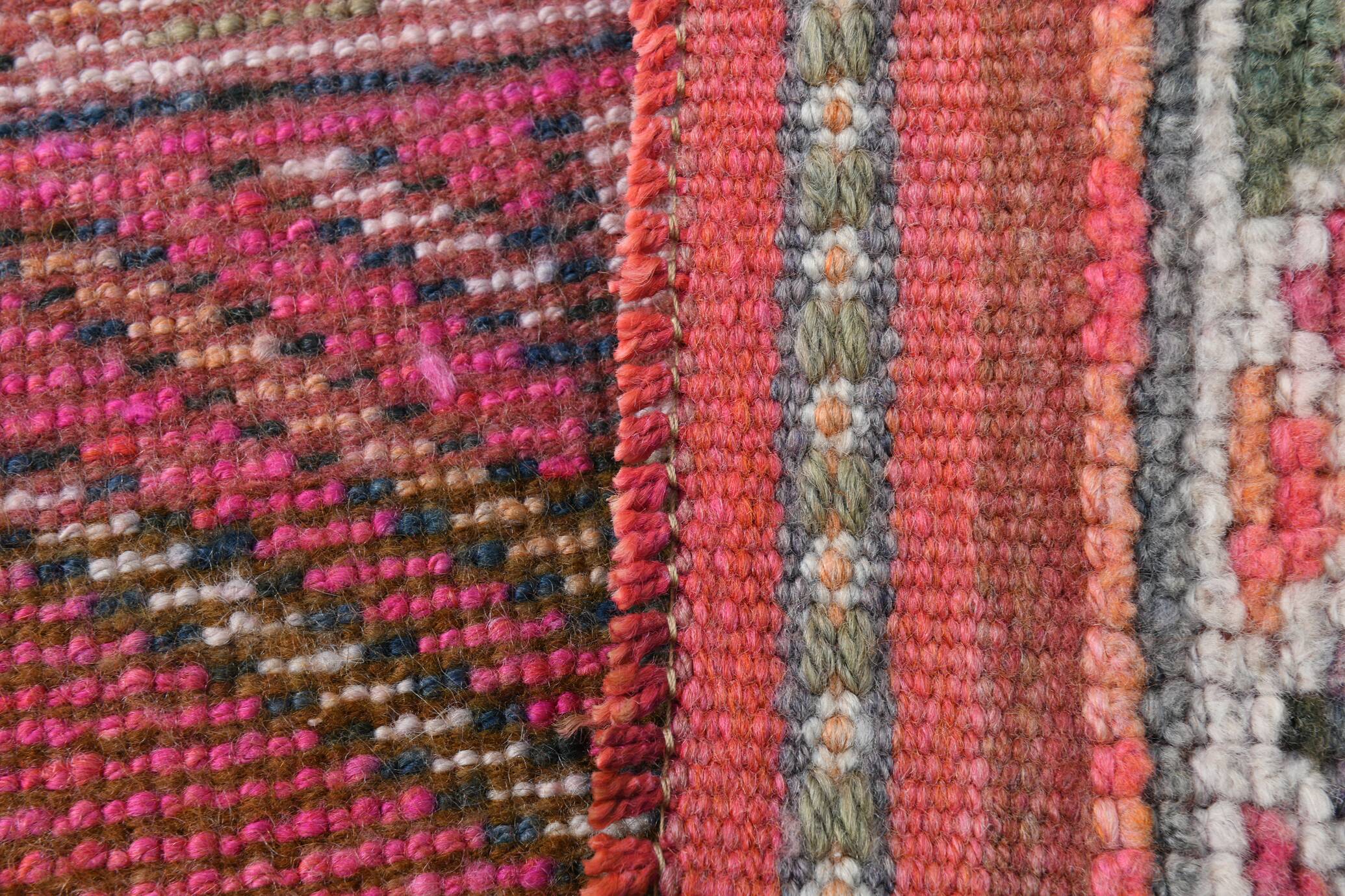 Shades Of Pink Beige Antique Vintage Runner Rug, 89x322Cm