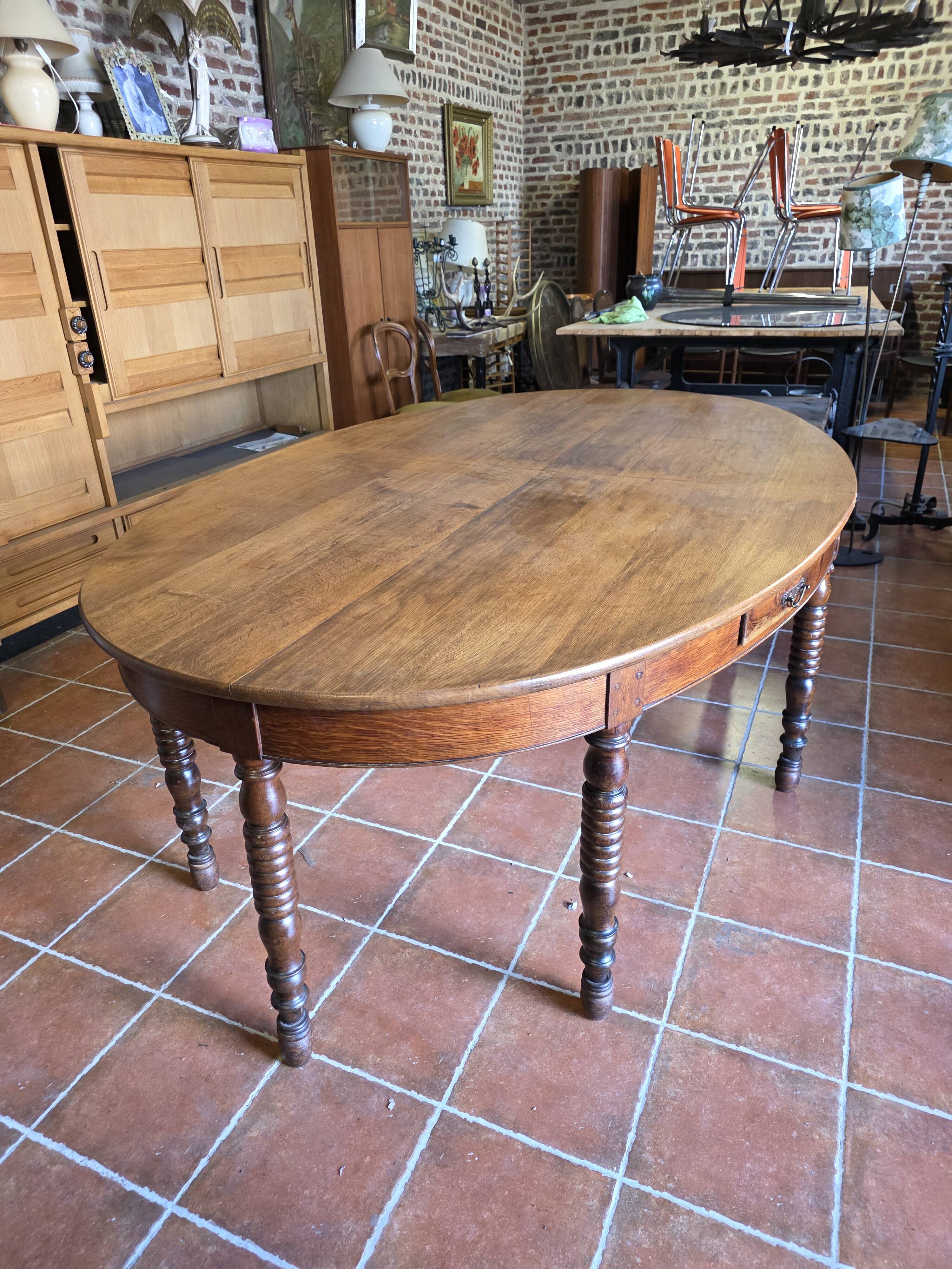 Large oval monastery table in solid oak, 19th century, 243×154cm